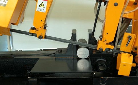 鄂城数控带锯床自动送料精度会出现偏差吗？